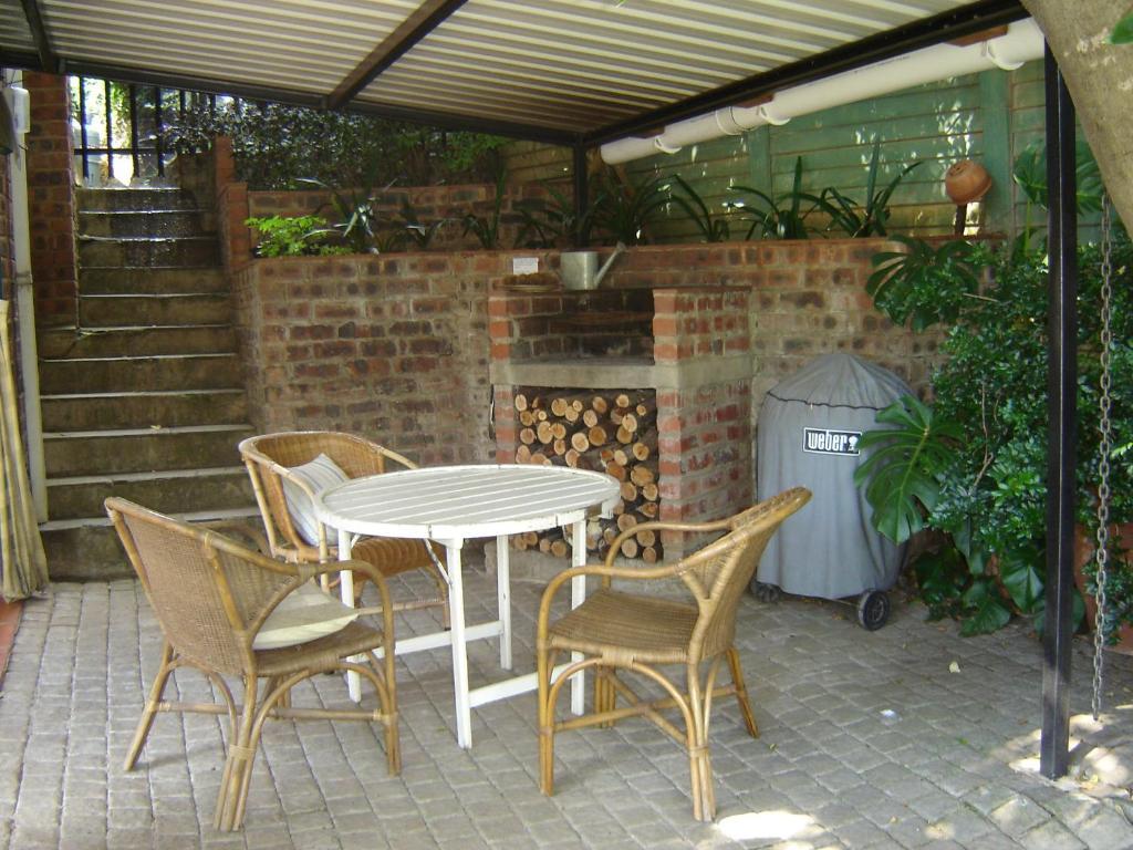 Babbling Brook Bed & Breakfast Питърмарицбург Екстериор снимка