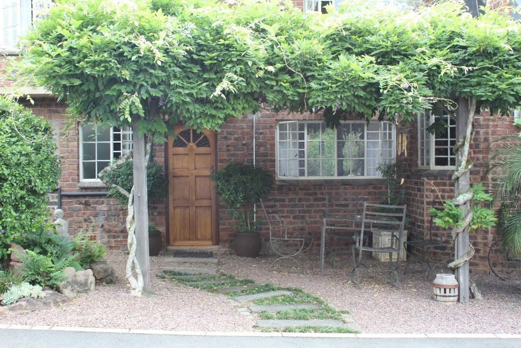 Babbling Brook Bed & Breakfast Питърмарицбург Стая снимка