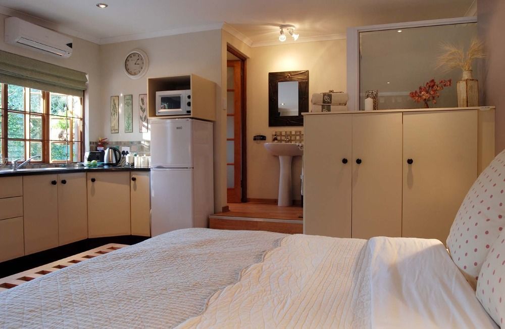 Babbling Brook Bed & Breakfast Питърмарицбург Екстериор снимка