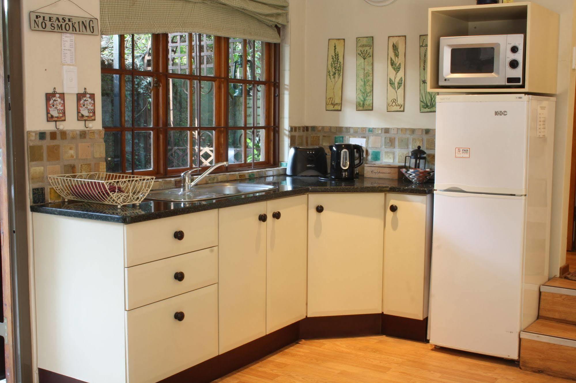 Babbling Brook Bed & Breakfast Питърмарицбург Екстериор снимка